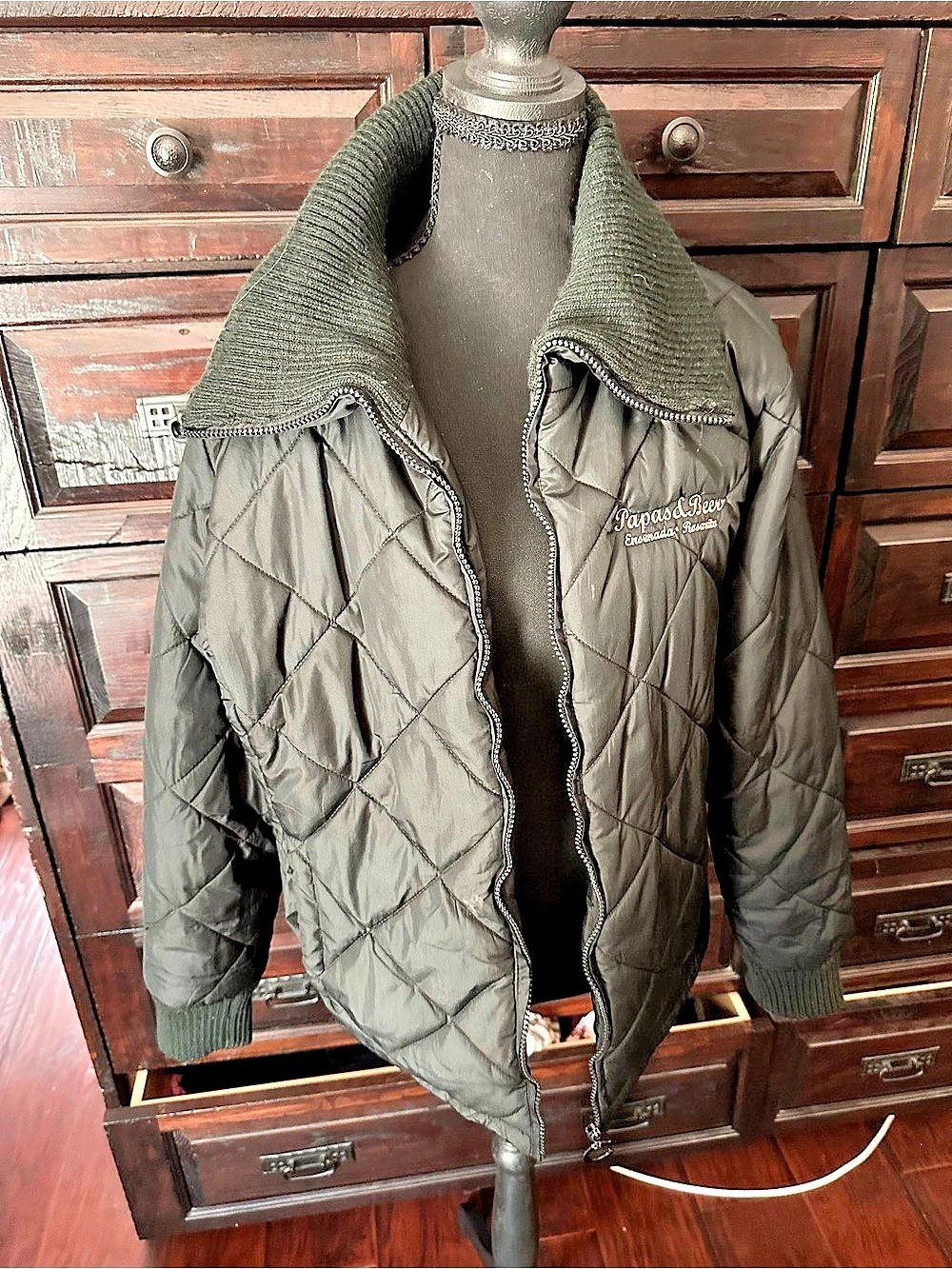 Papas & Beer Quilted Puffer Jacket in Black Size XL